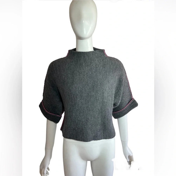 Moth Anthropologie gray short sleeve Mock Neck Contrasting Stitch sweater Size S - Picture 1 of 7